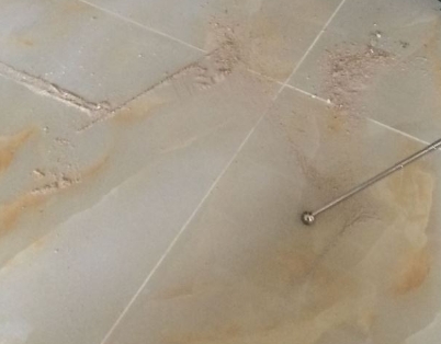 扶绥瓷砖空鼓维修公司分享粘合剂选择不当在瓷砖铺贴过程中可能导致以下问题