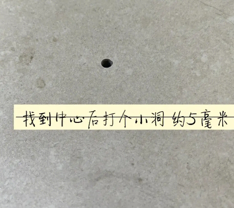 扶绥瓷砖空鼓维修公司专业解答在瓷砖铺贴过程中，如果砂料搅拌不均匀，将会带来以下问题